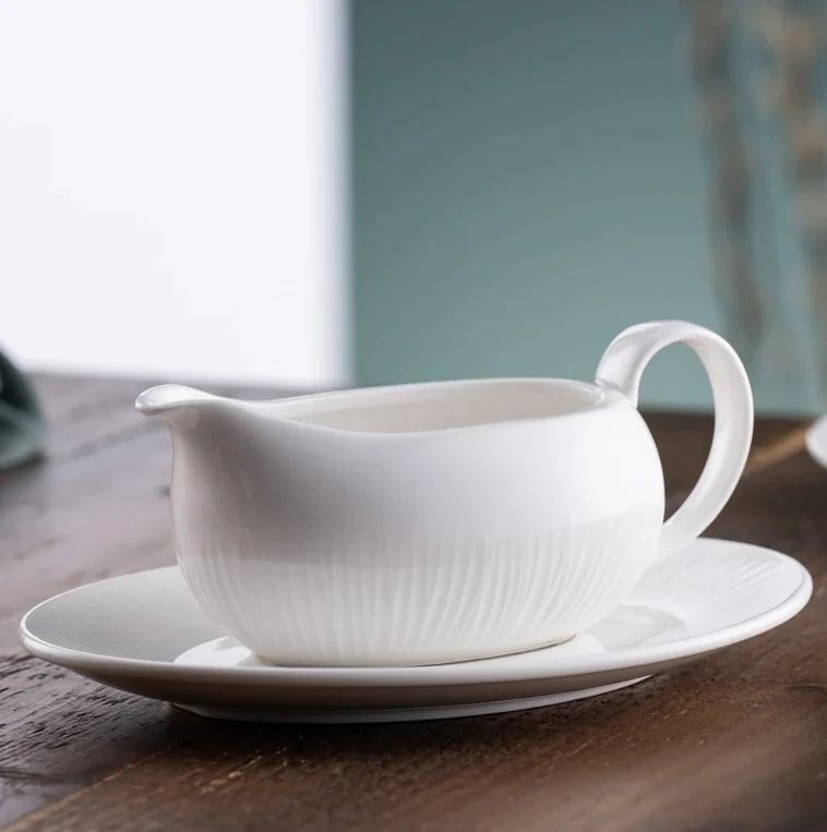 Belleek Erne Sauce Boat and Tray - Image 2
