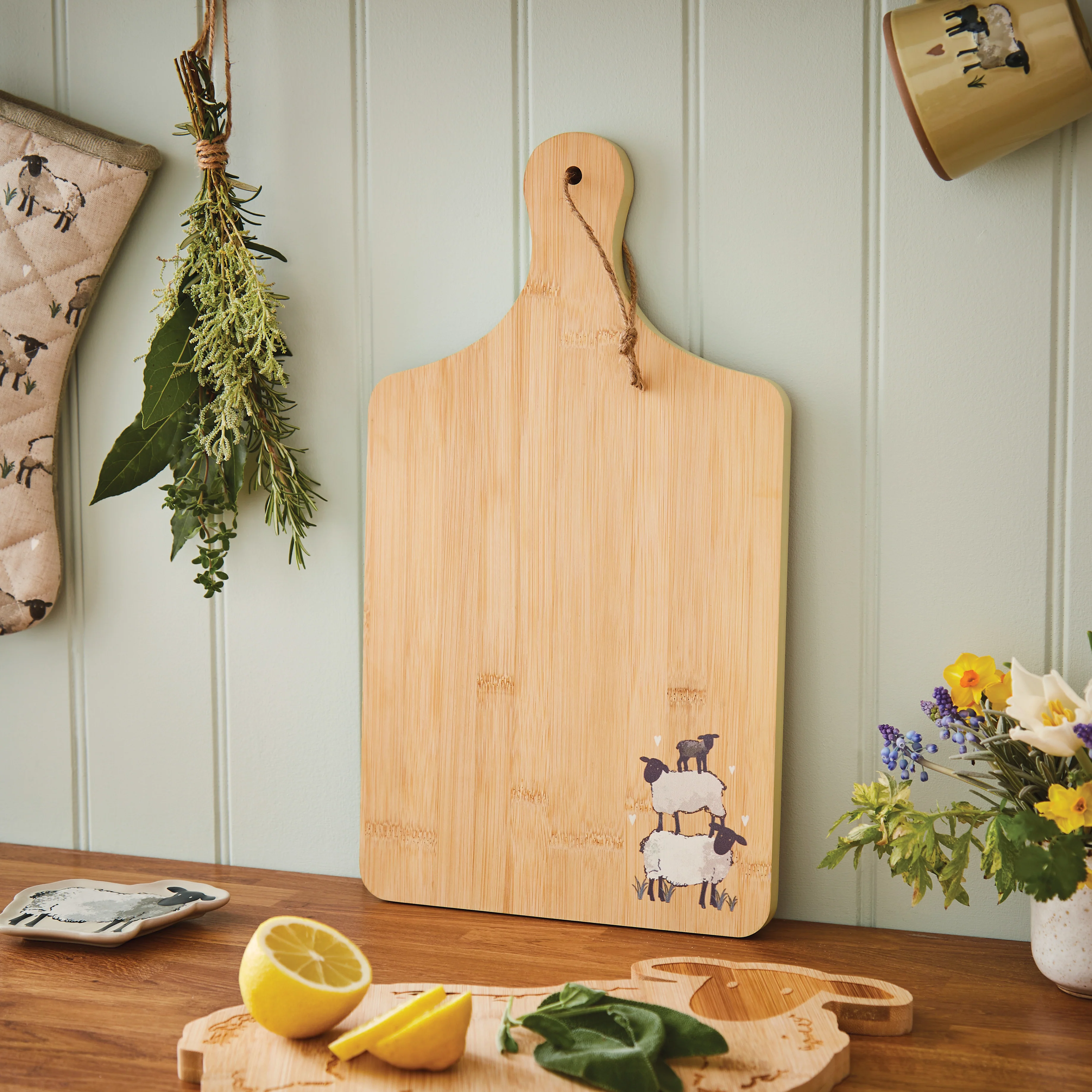 Cooksmart HIGHLAND SHEEP - BAMBOO PADDLE BOARD - Image 2