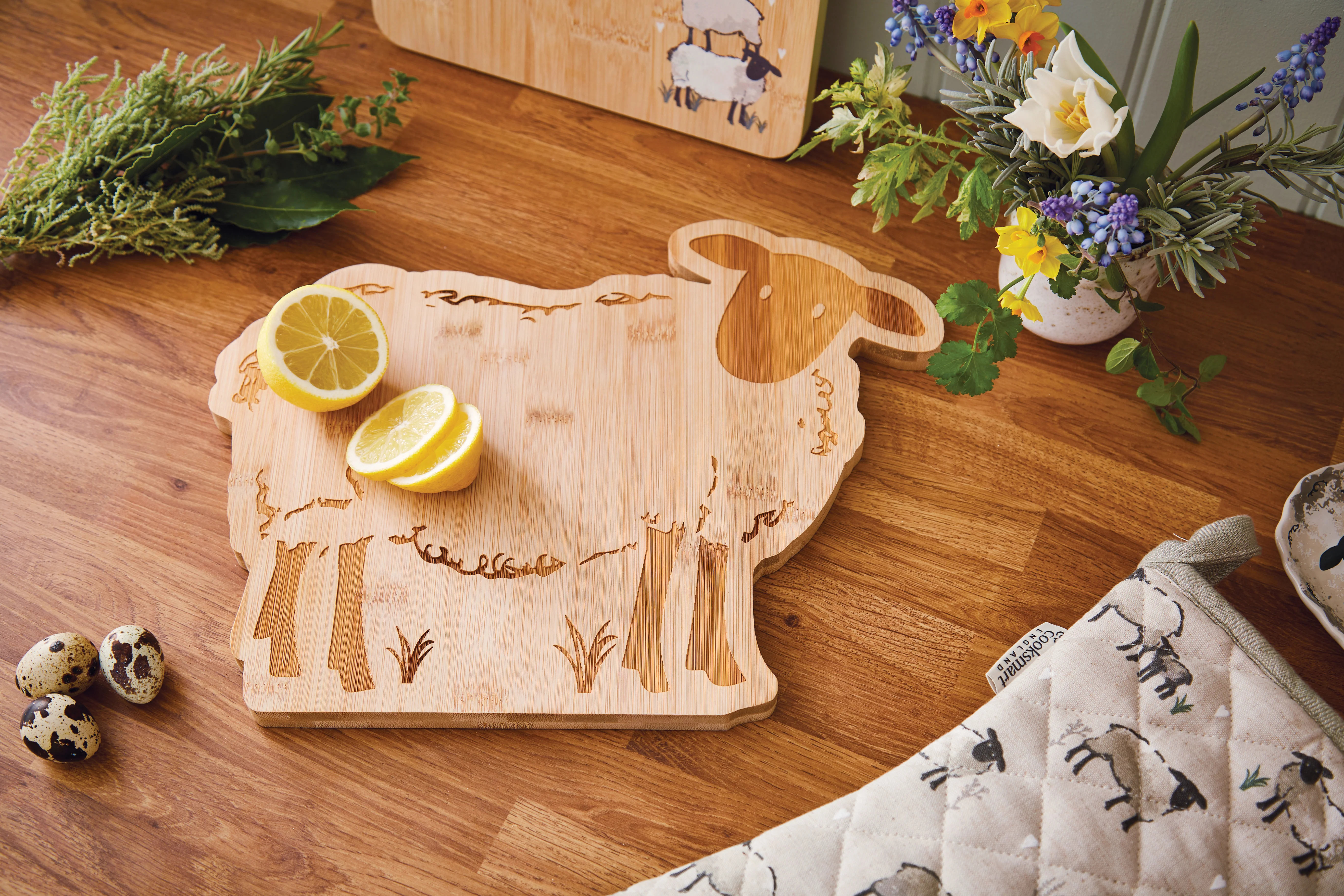 Cooksmart HIGHLAND SHEEP - BAMBOO SHEEP BOARD - Image 2
