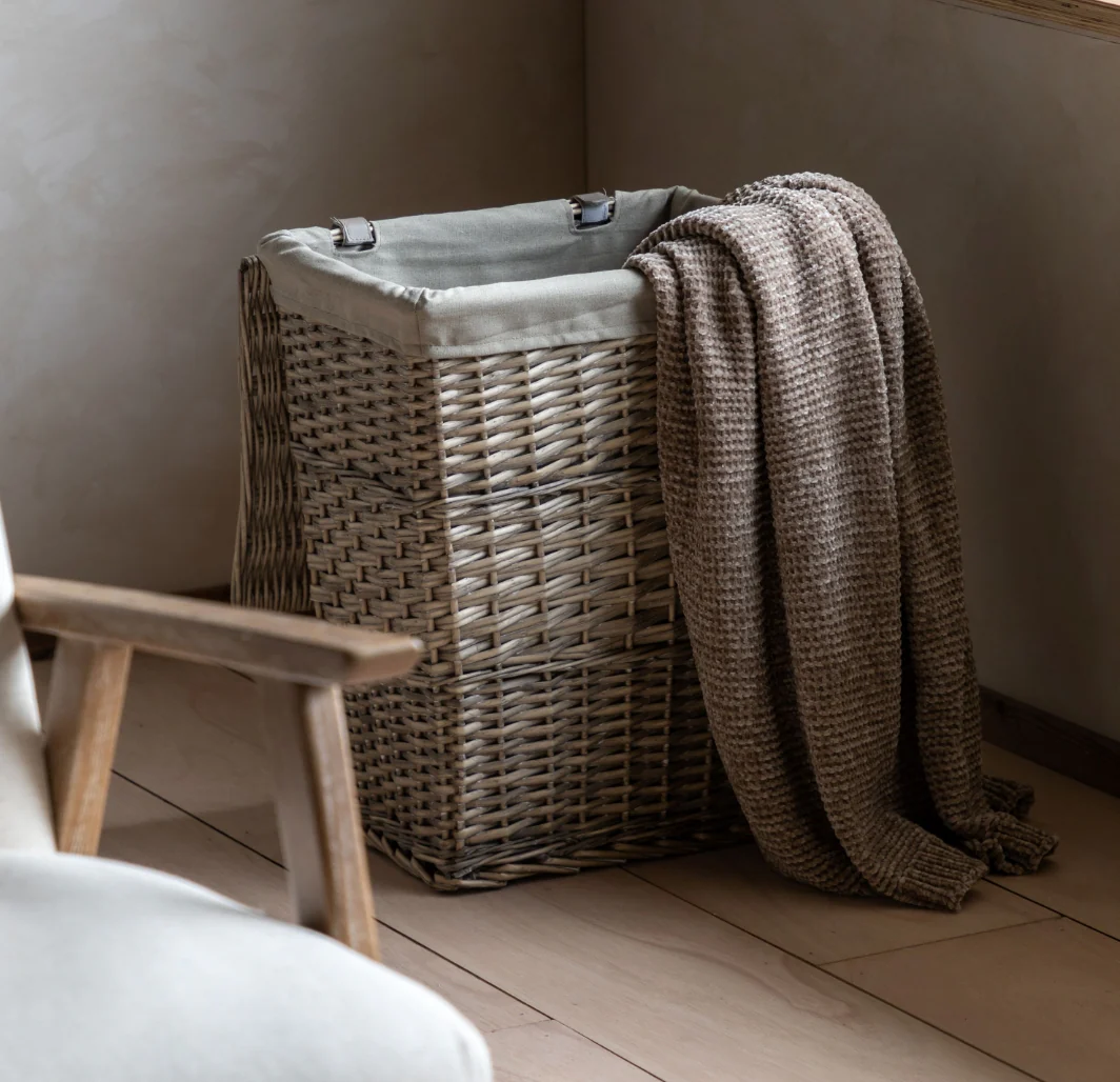 Gallery Lina Lined Laundry Basket - Image 2
