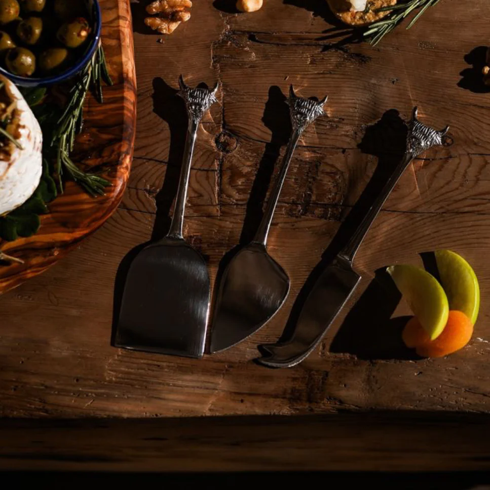 Selbrae House Highland Cow Set of 3 Cheese Knives - Image 2