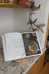 KC KitchenCraft Idilica Beechwood Cookbook Stand - Image 2