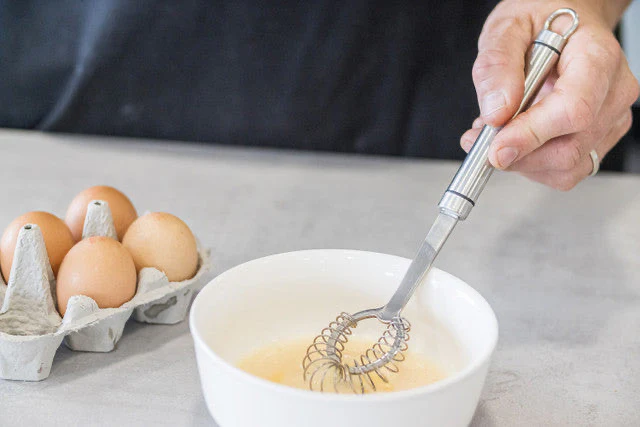 Kitchen Craft Oval Handled Professional Stainless Steel Mini Whisk - Image 2