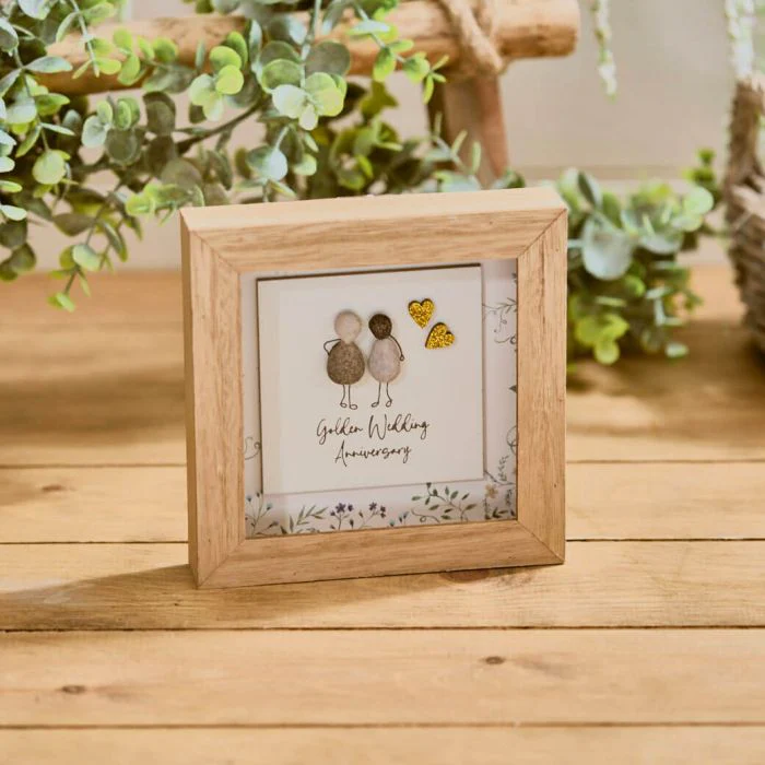 RL GOLDEN WEDDING ANNIVERSARY RESIN COUPLE WITH WOOD FRAMED SHADOW BOX - Image 2
