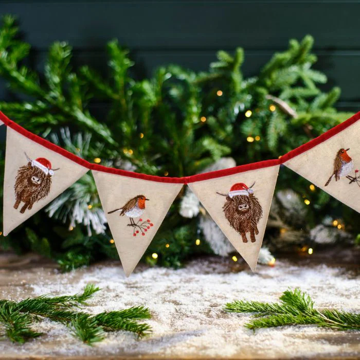 RL FROSTED HIGHLAND COW AND ROBIN EMBROIDERED BUNTING COTTON AND LINEN