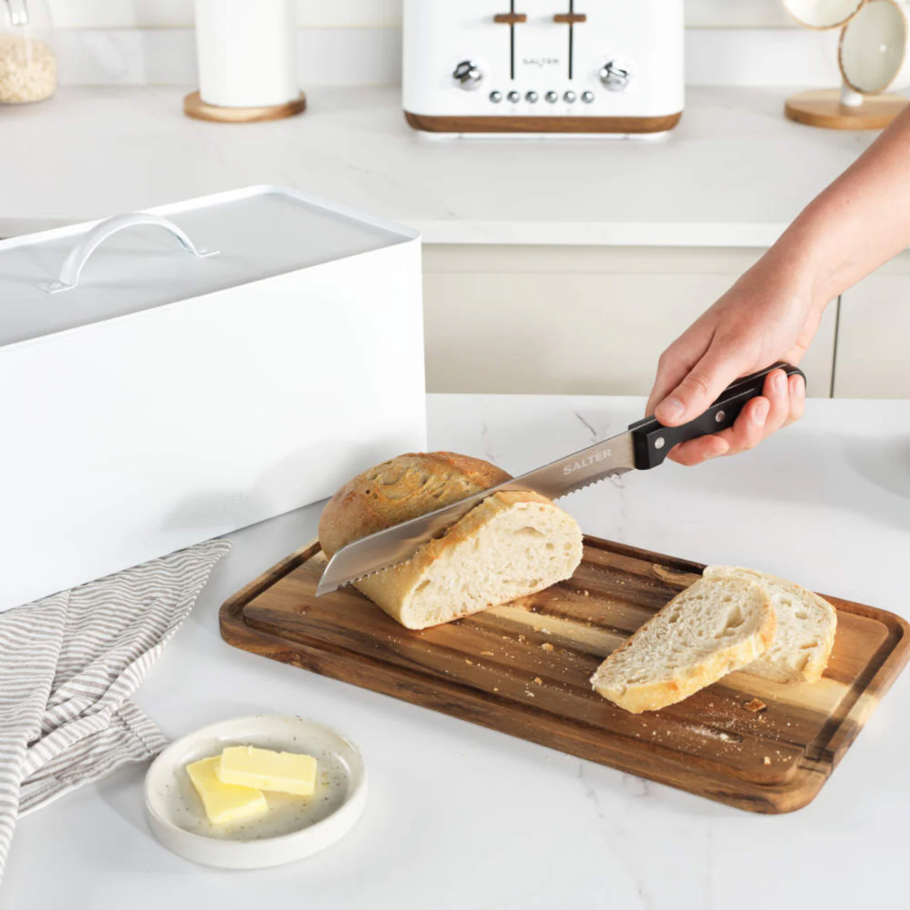 Salter Toronto Bread Bin with Chopping Board – White - Image 2