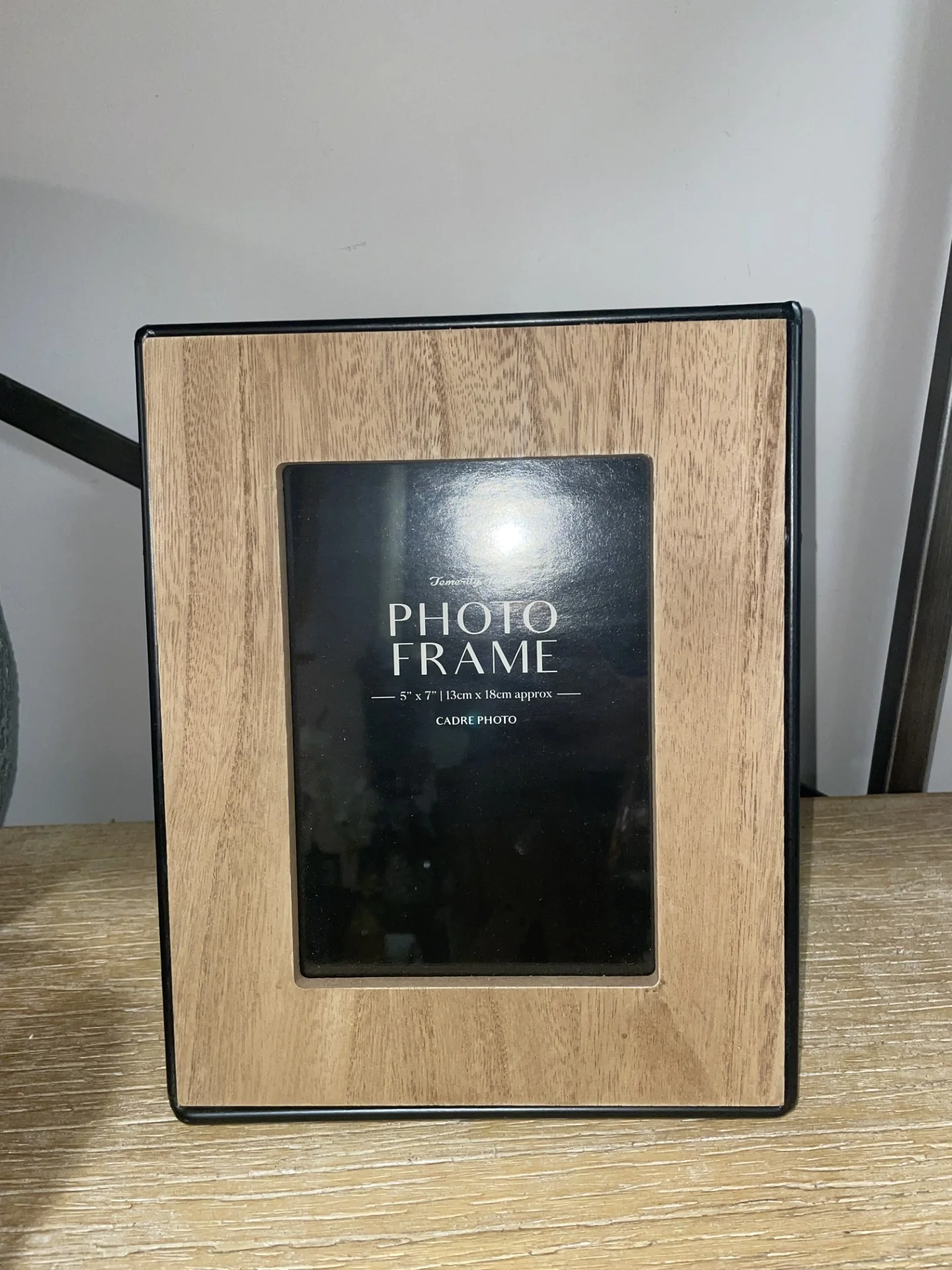 SIL 5X7' WOODEN & WIRE FRAME