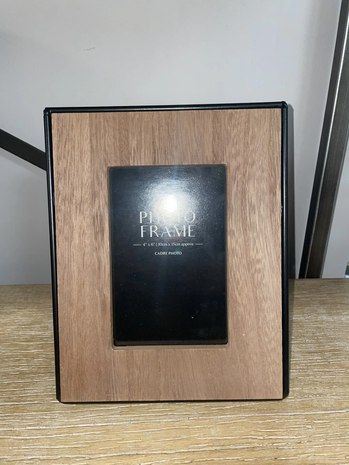 SIL 6X4' WOODEN & WIRE FRAME