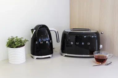 Smeg Retro 2 slice Toaster -Black - Image 3