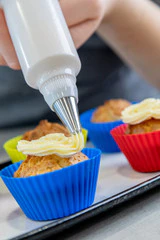 KC KitchenCraft Icing Syringe With Stainless Steel Nozzles - Image 2