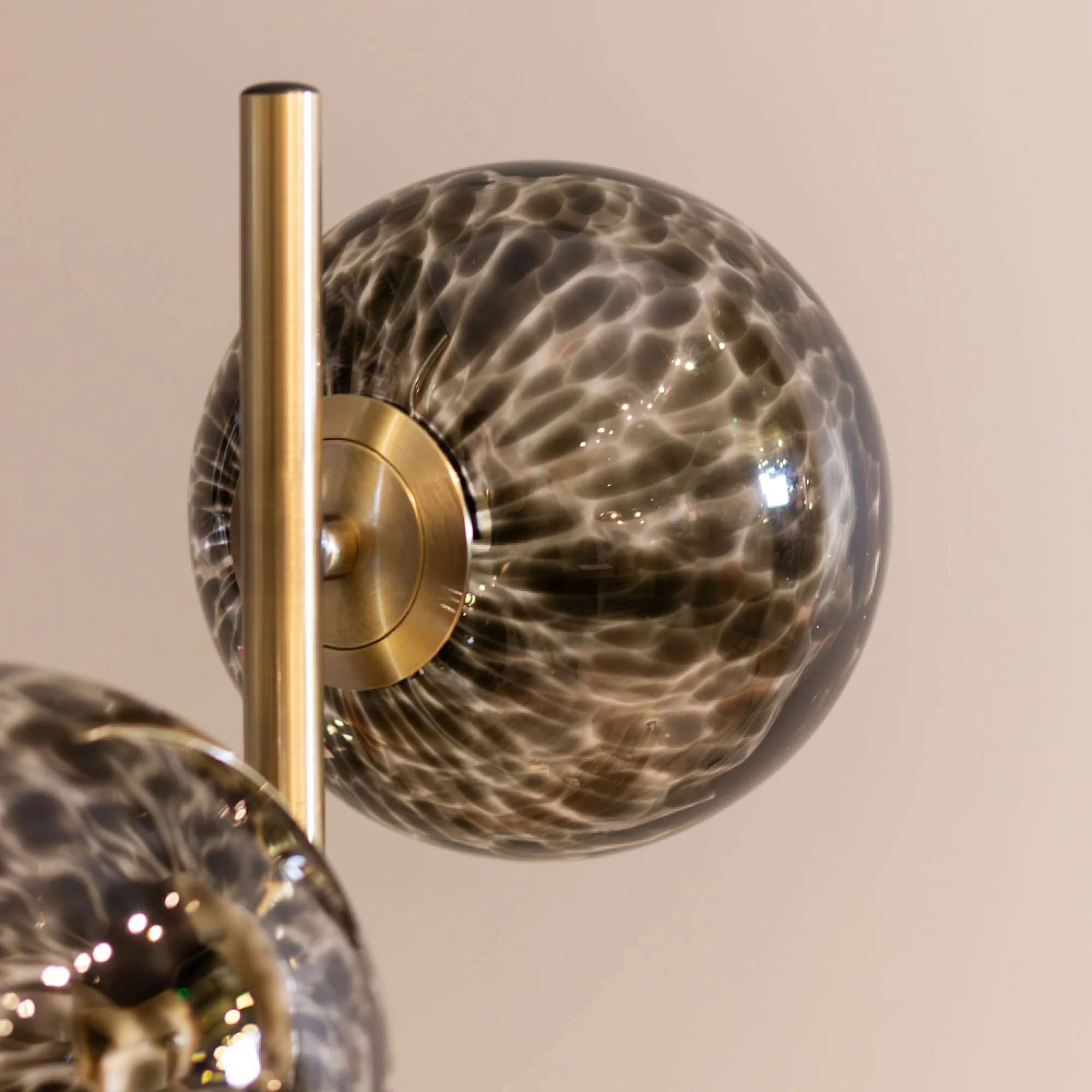 Tara Living Sydney Galaxy glass table lamp 61cm - Image 3