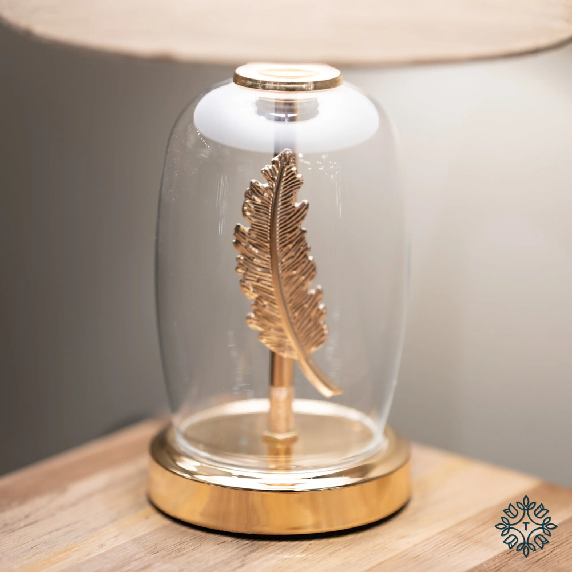 Tara Sora feather bedside lamp 33cm - Image 3